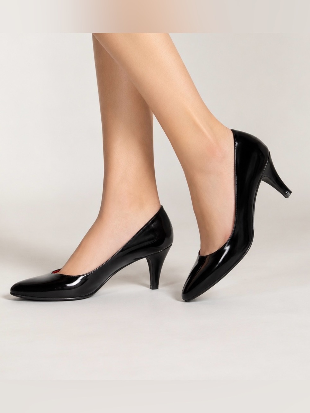 Yves Saint Laurent Women’s Size 5 Vintage YSL Black Patent Leather Pumps Heels